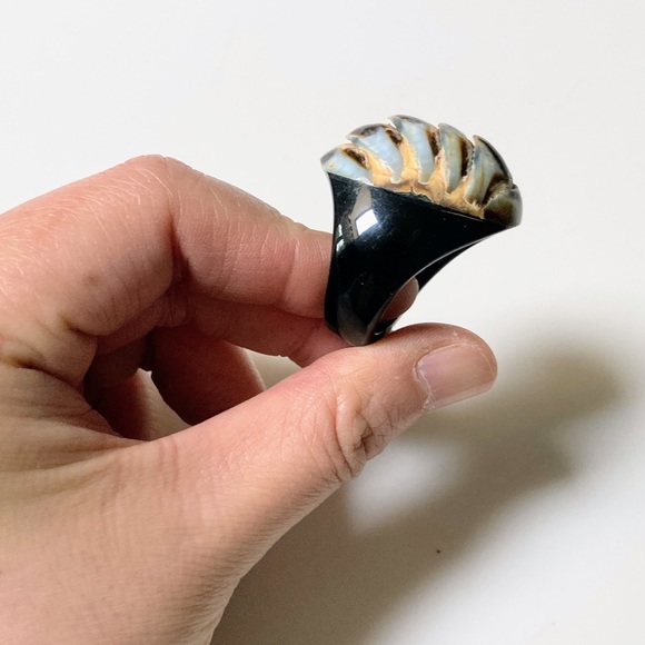 Vintage Hand Carved Bovine Horn Chunky Ring Size 7 Unisex - Picture 7 of 14